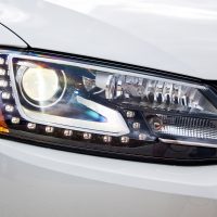 volkswagen jetta headlight bulb